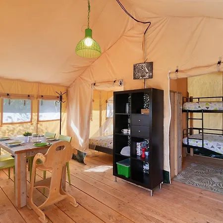 Safarilodge Standard 4 Pers 3*