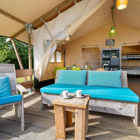 Safarilodge Standard 4 Pers Kamp alanı 3*